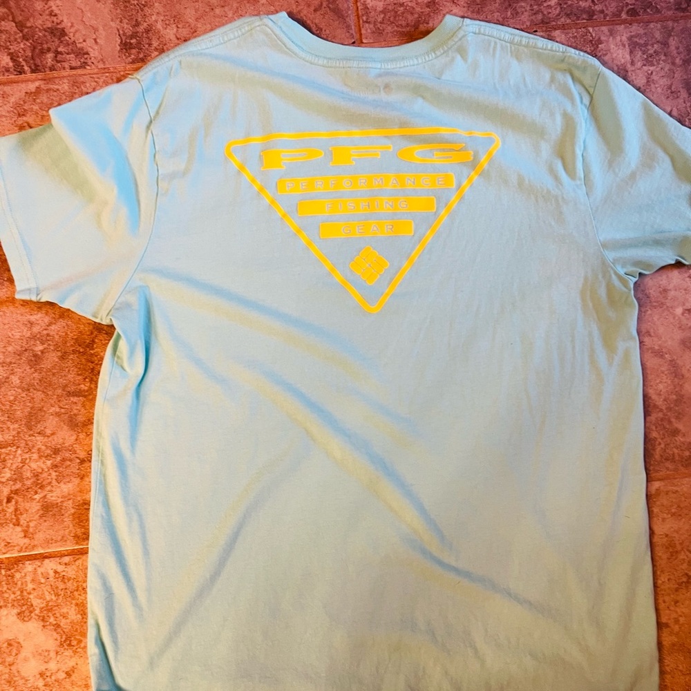 Columbia PFG t-shirt size large